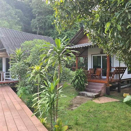ホテル Sunrise House ヤオノイ島 エクステリア 写真