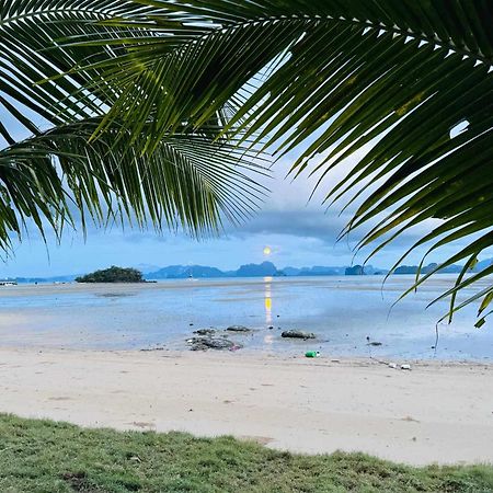 ホテル Sunrise House ヤオノイ島 エクステリア 写真