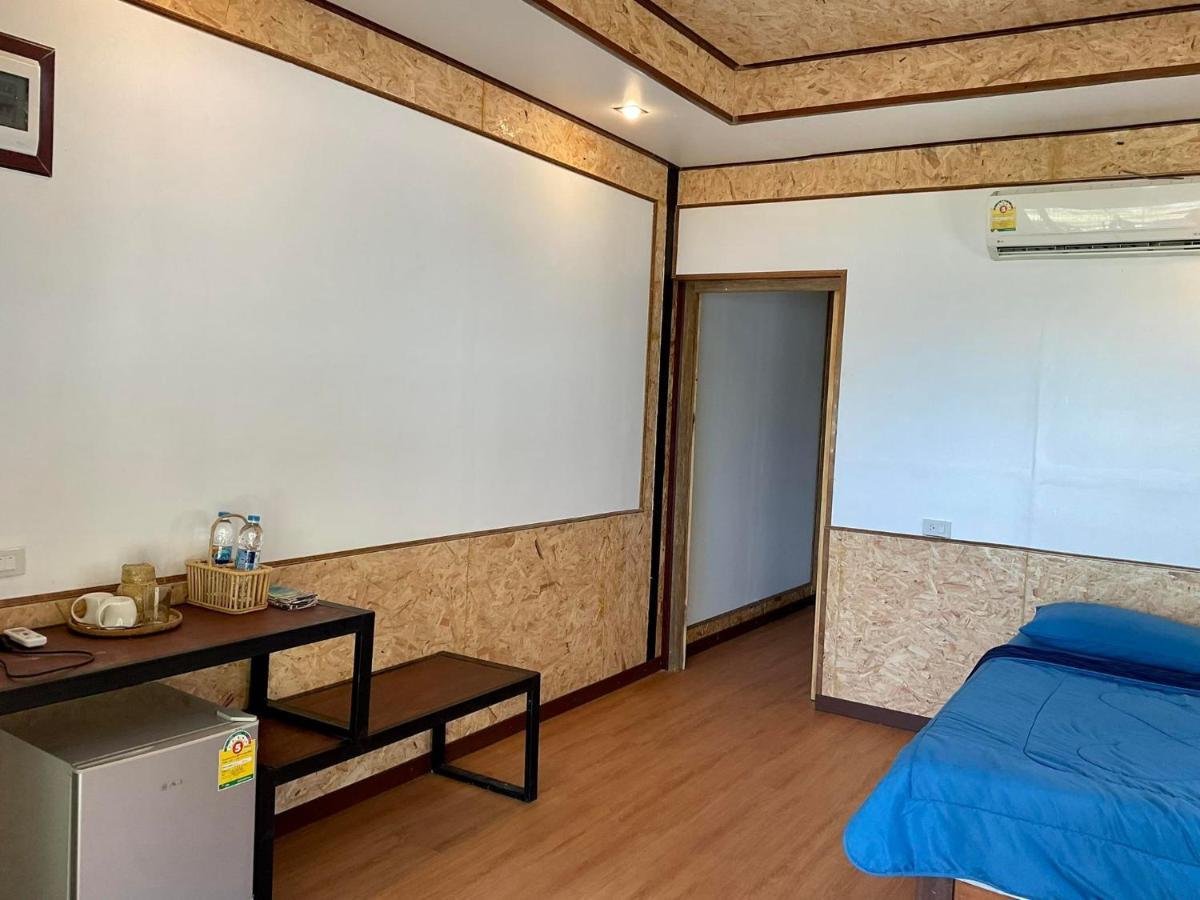ホテル Sunrise House ヤオノイ島 エクステリア 写真
