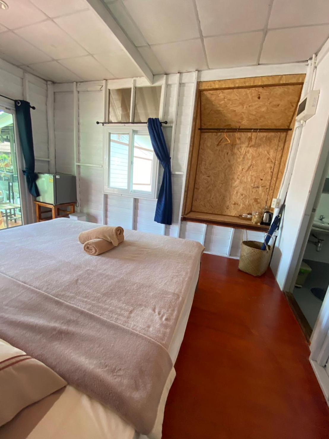 ホテル Sunrise House ヤオノイ島 エクステリア 写真
