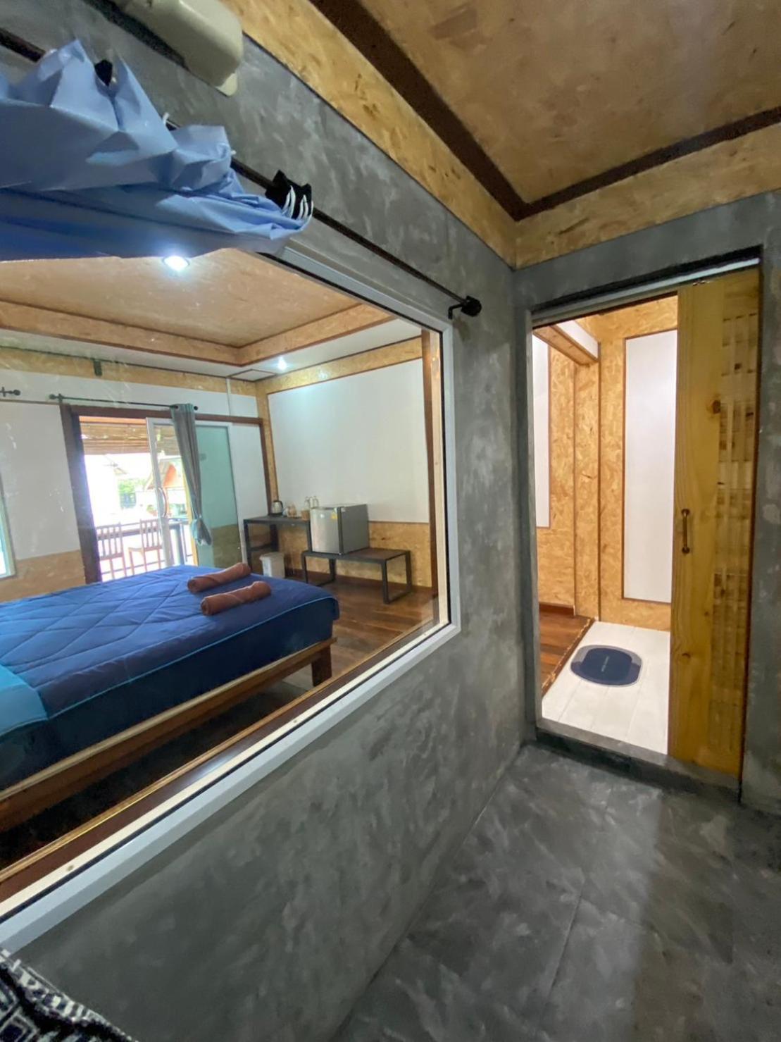 ホテル Sunrise House ヤオノイ島 エクステリア 写真