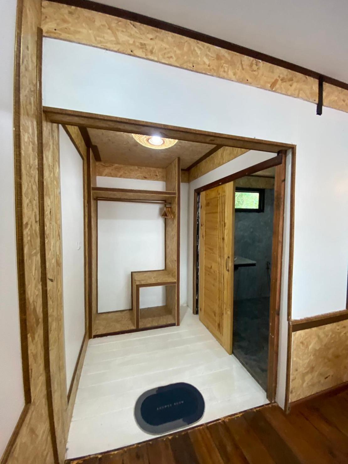 ホテル Sunrise House ヤオノイ島 エクステリア 写真