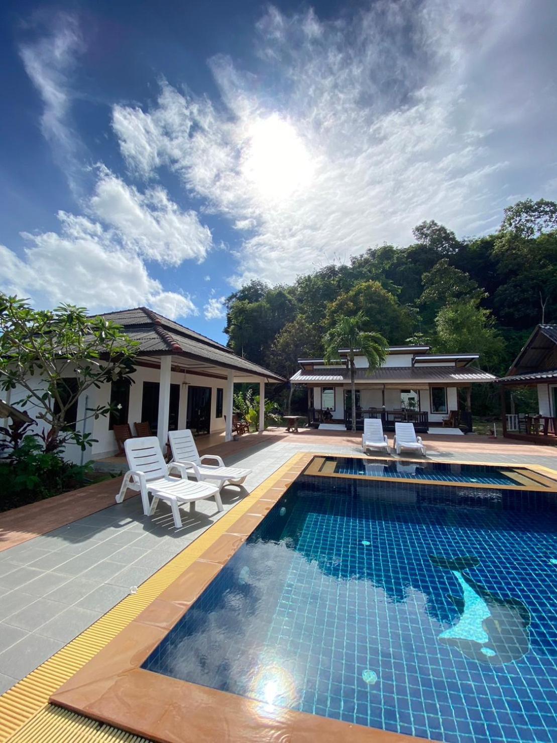 ホテル Sunrise House ヤオノイ島 エクステリア 写真