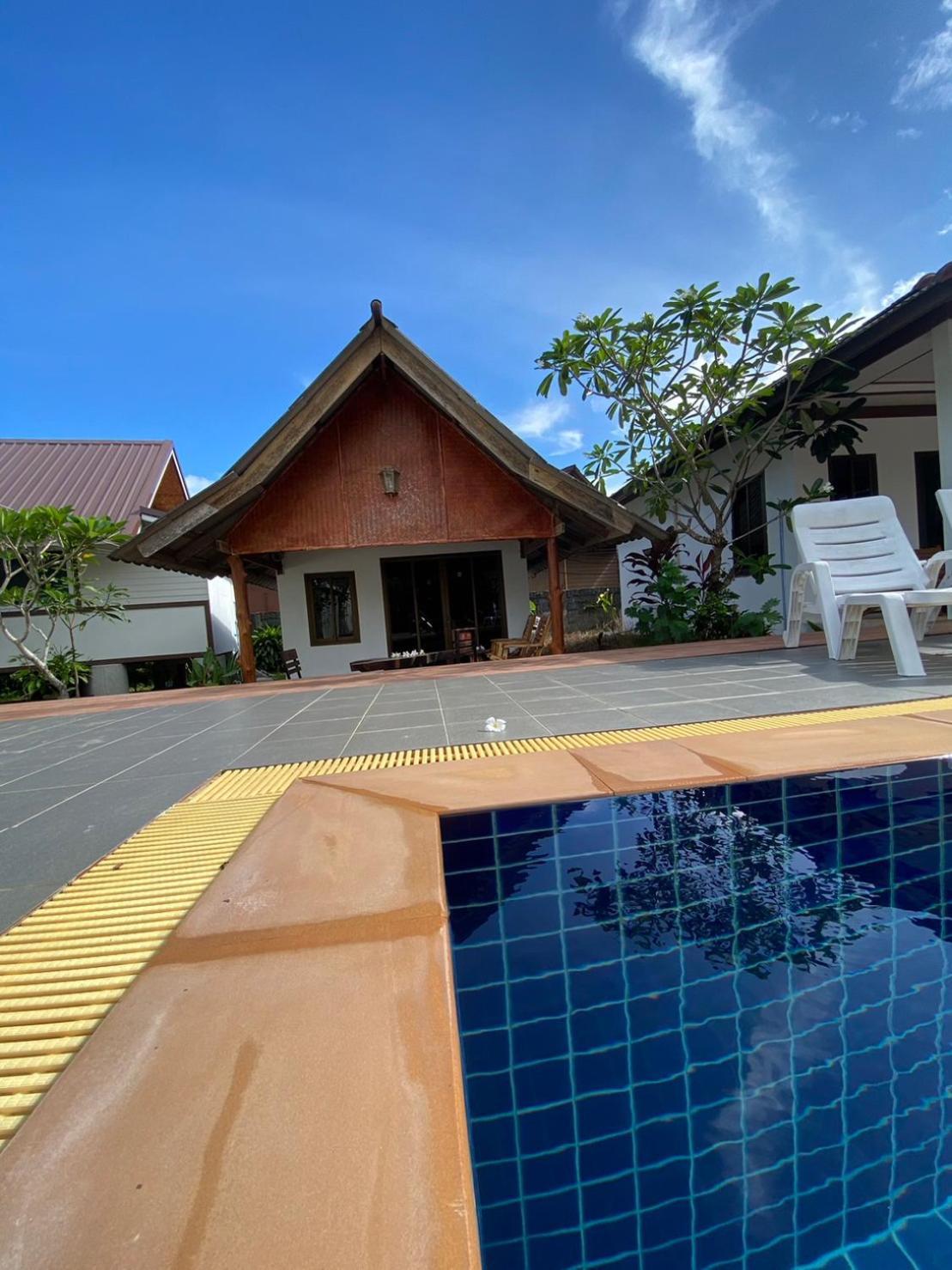 ホテル Sunrise House ヤオノイ島 エクステリア 写真