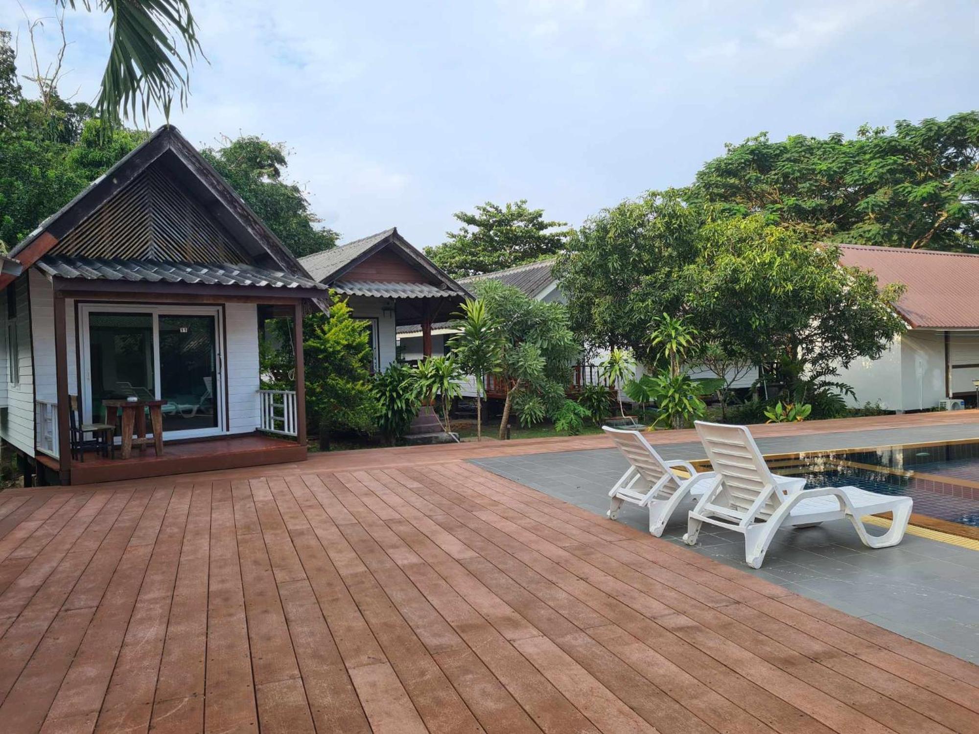 ホテル Sunrise House ヤオノイ島 エクステリア 写真